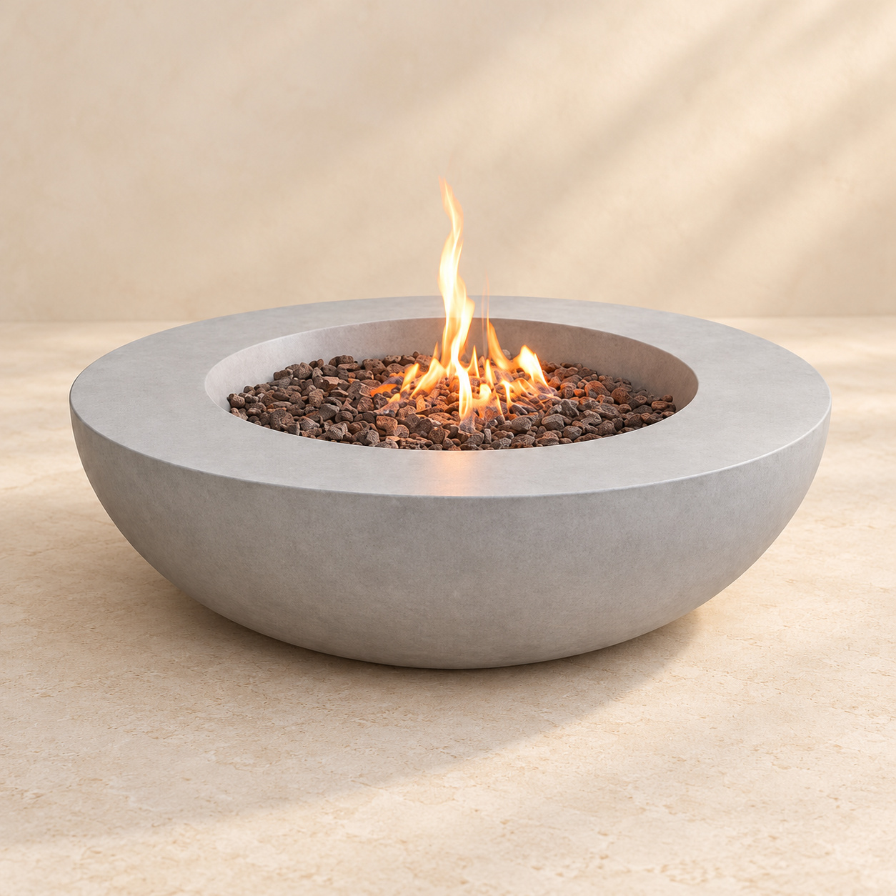 Fire Table 01 — צילום מוצר על רקע קרם