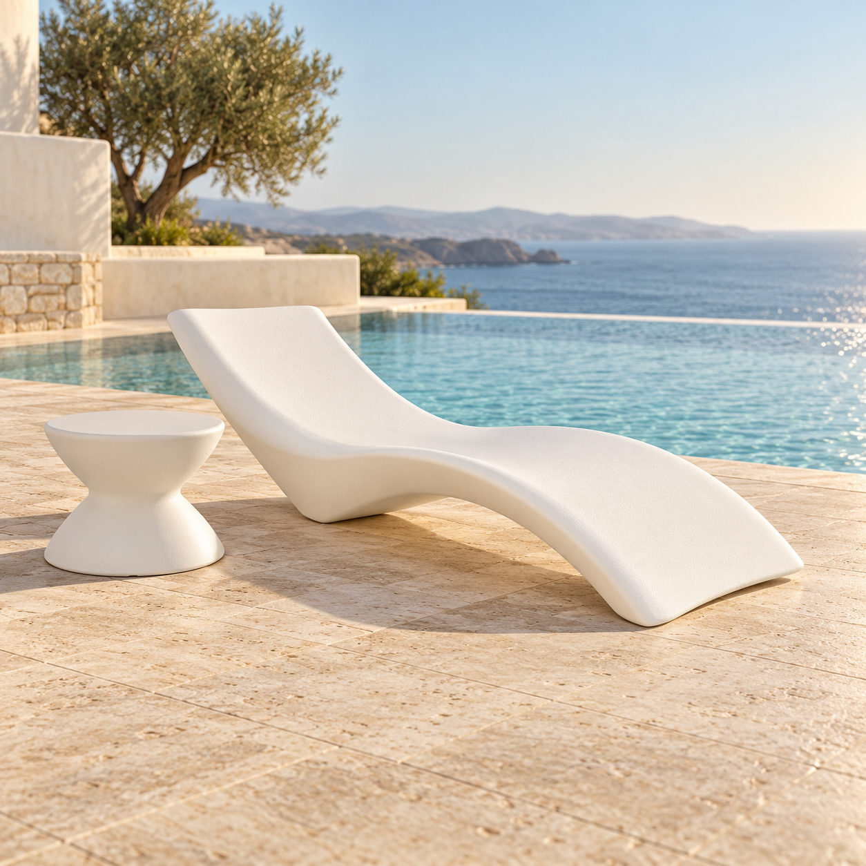 Sun Lounger 01 — פינת מנוחה לצד הבריכה