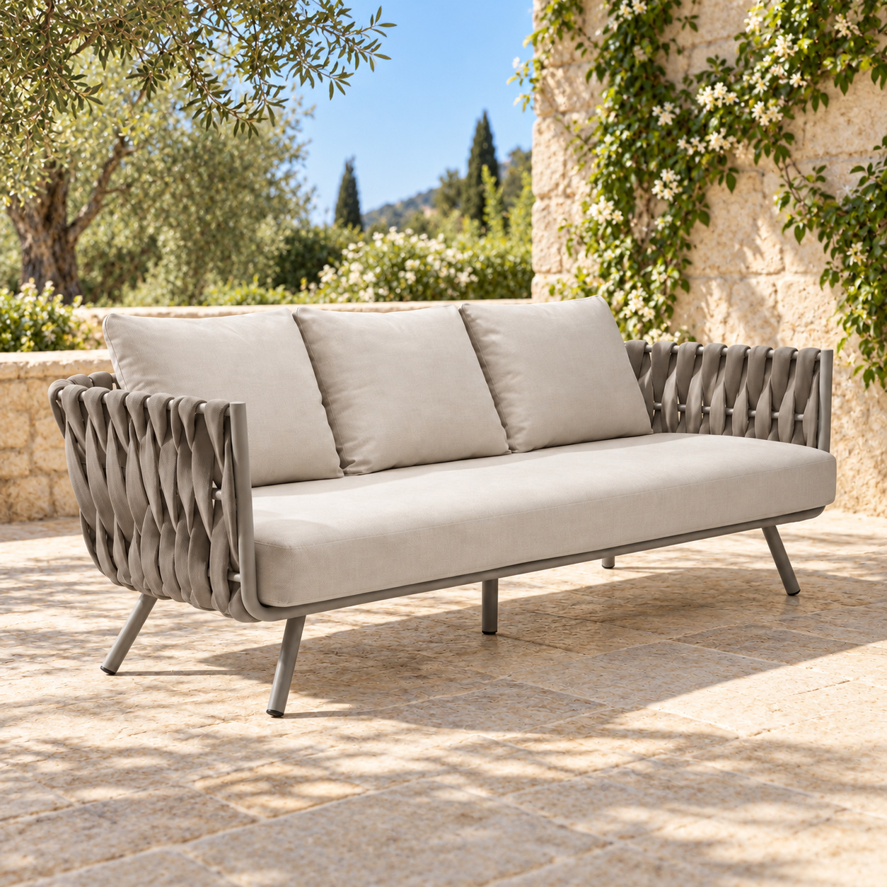 ספה תלת־מושבית VERONA בסביבת חוץ